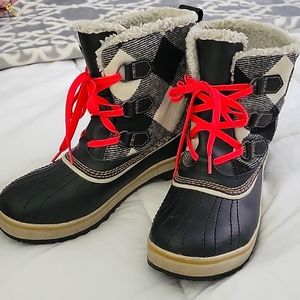 Sorel waterproof womens boots sz 9